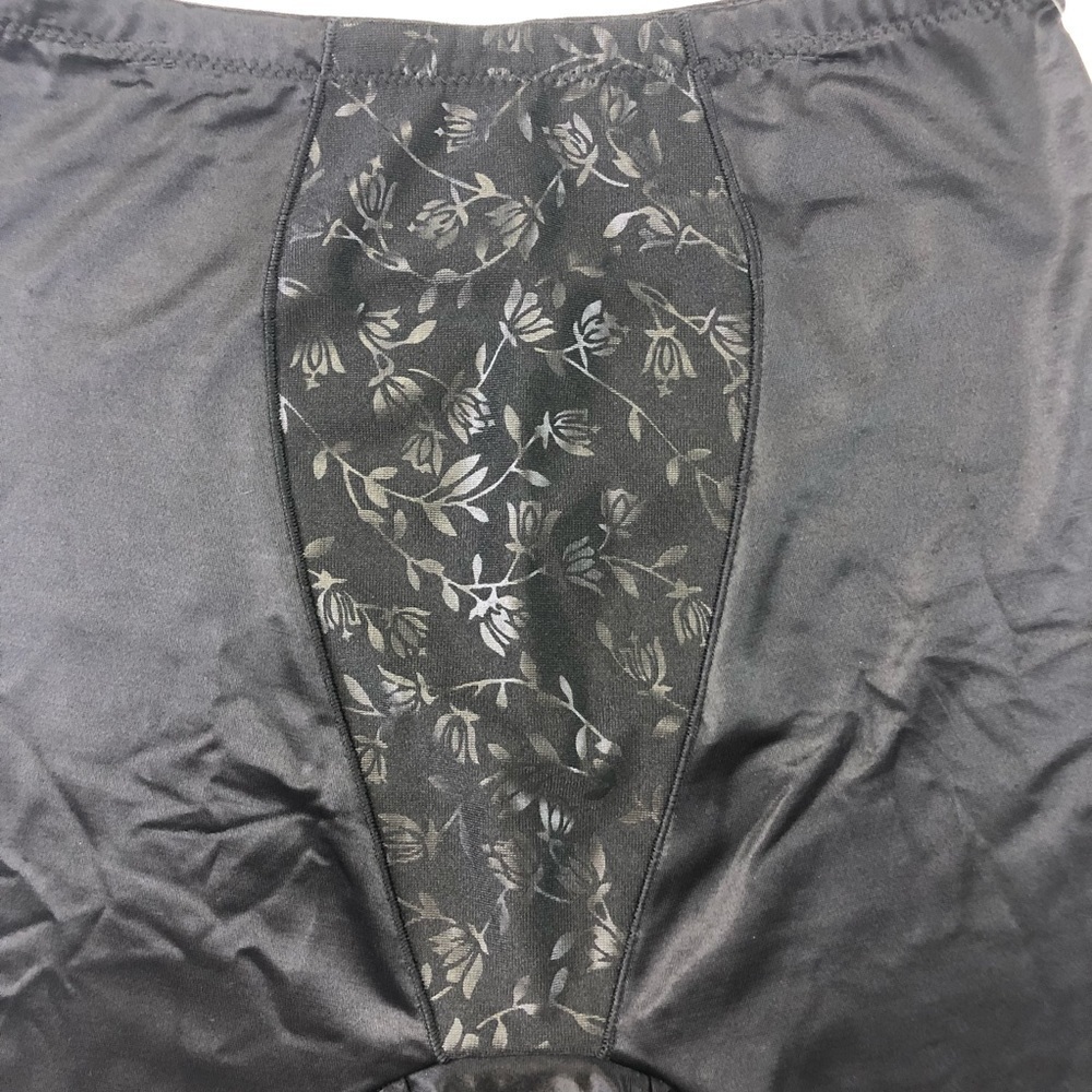 𝅺BLACK girdle - Picture 3 of 9